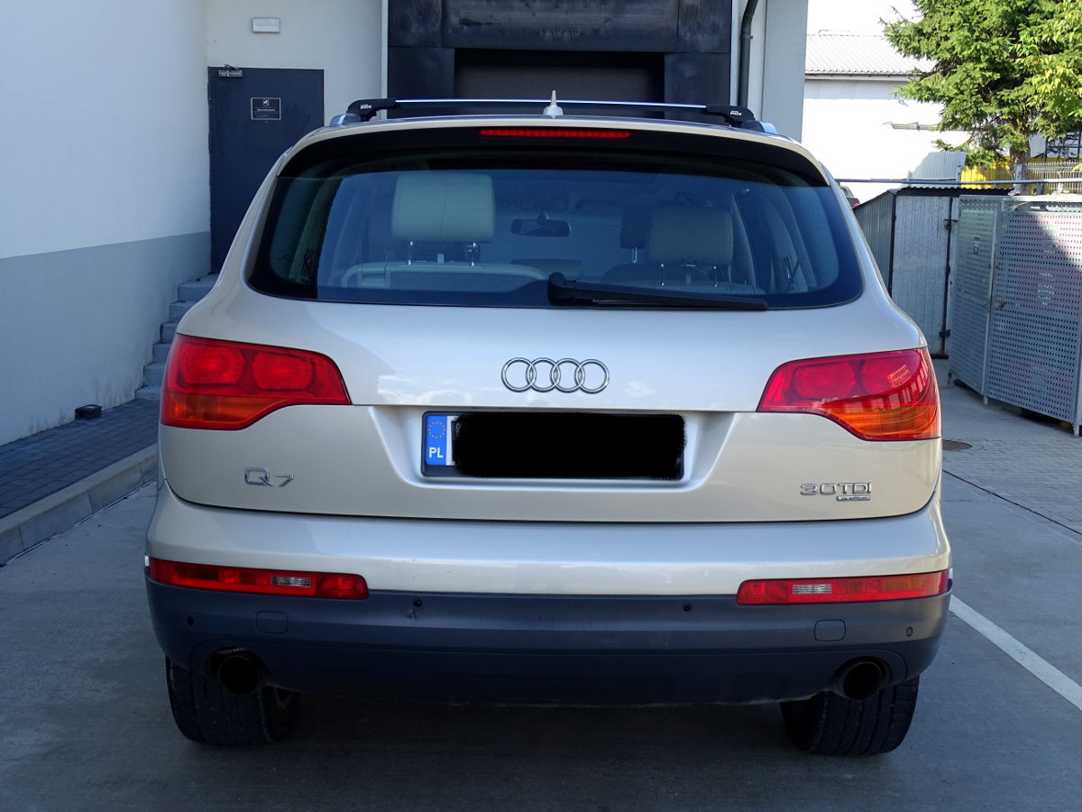 Audi q7 (16)