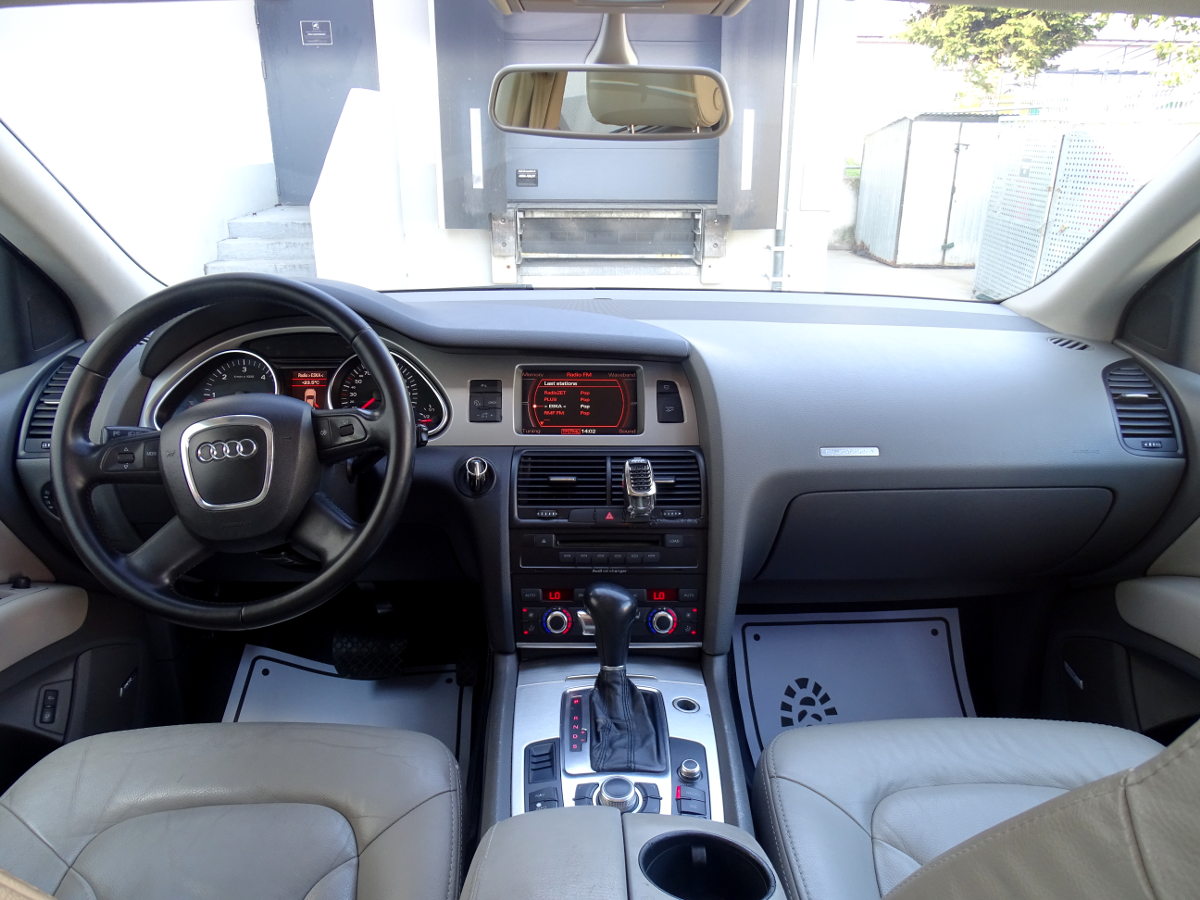 Audi q7 (9)